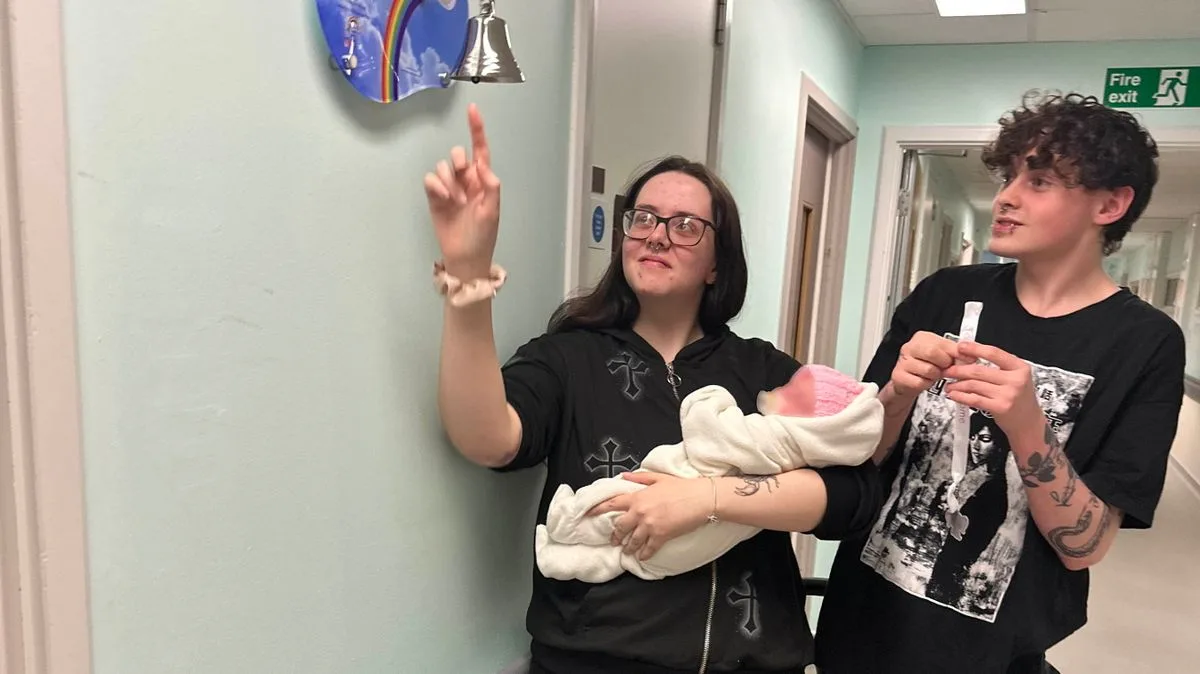 Woman Rushed to A&E with 'Burst Appendix' Gives Birth 40 Minutes Later