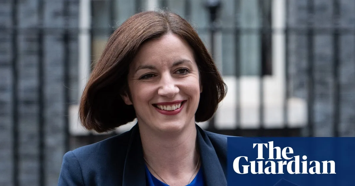Phillipson Urges More Young Britons to Have Children Amid Falling Birthrate