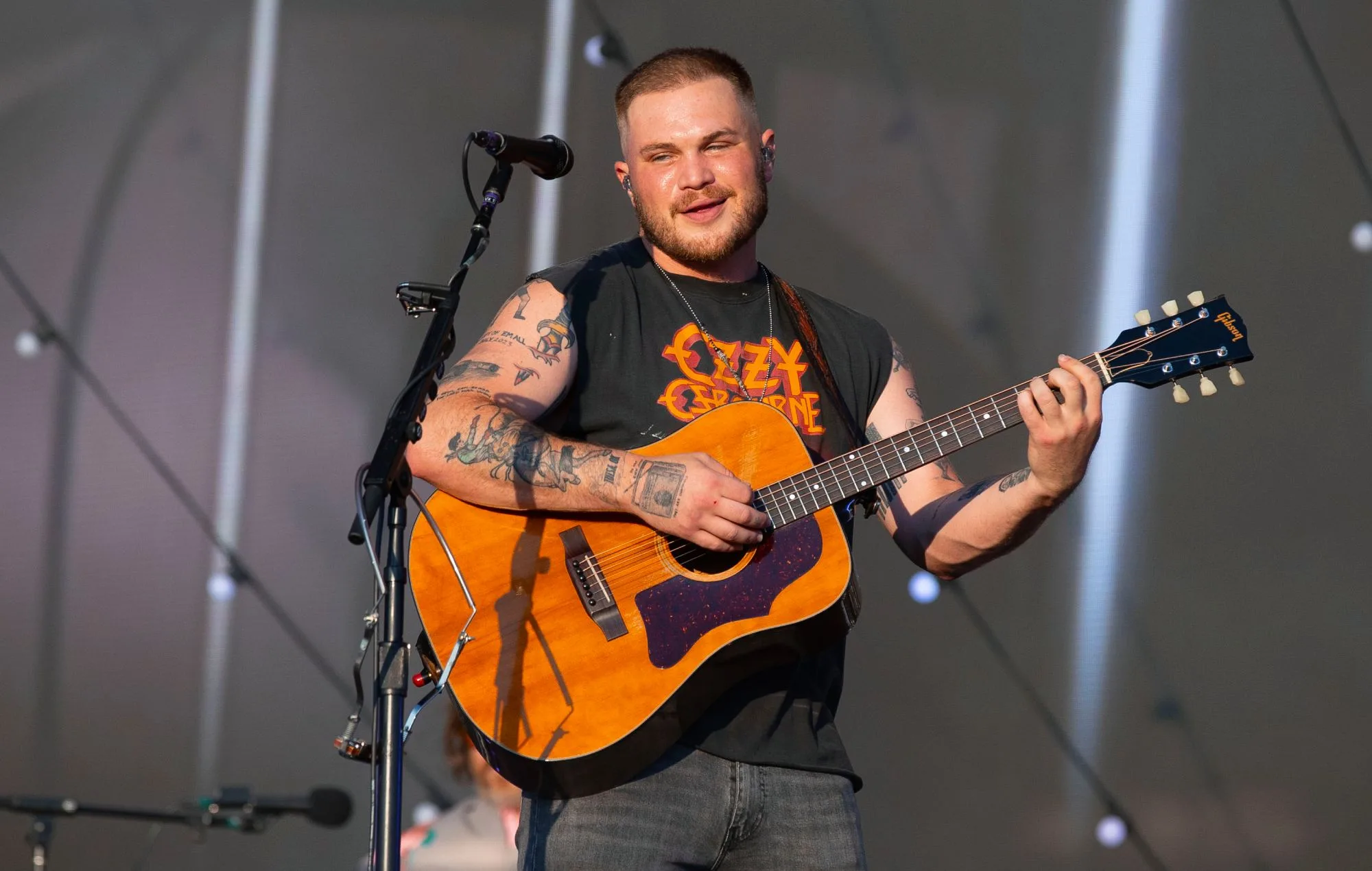 Zach Bryan Invites Teen Fan Onstage at BST Hyde Park After Viral TikTok Campaign