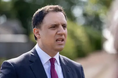 Anas Sarwar to quit as Scottish Labour leader for Burnham minister role