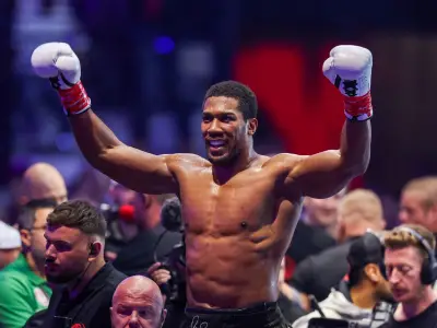 Anthony Joshua Holds Back Tears in Tribute to Friends Killed in Crash After KO Win