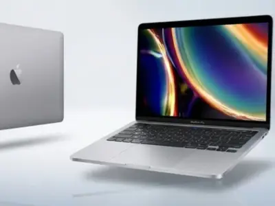 Apple MacBook Pro refurbished deal under £200 attracts students
