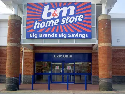 B&M sells £2 pumpkin overdoor hook for autumn coat storage