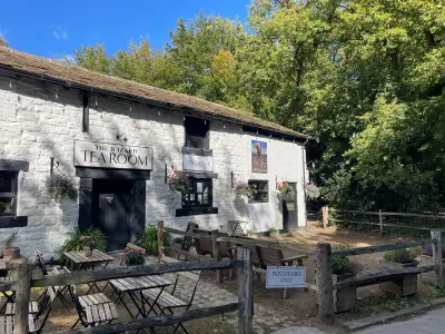Cheshire Walk with Panoramic Views Ends at Outdoor Cafe