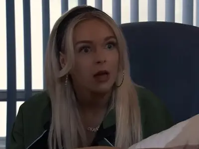 Coronation Street fans suspect Lauren Bolton's motives over Betsy Swain's stroke