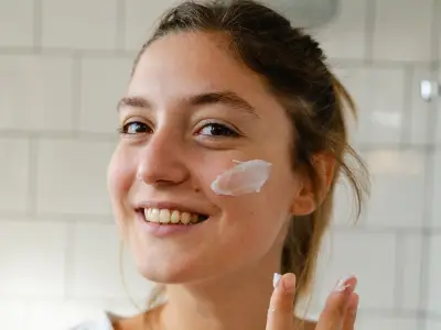 Dr Sam's New Moisturiser for Acne-Prone Skin Wins Rave Reviews