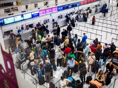 Gatwick Airport loses running water, no flushing toilets or drinks