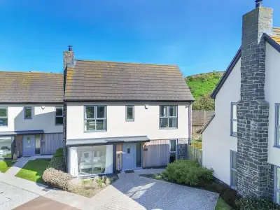Inside £485,000 Exclusive Craster Home with Sea Views