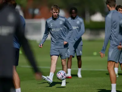 James Garner Groin Injury; Everton Stars Miss Pre-Season Opener