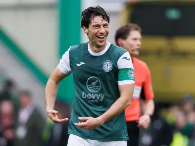 Joe Newell targets Hibs silverware after pal's David Gray tattoo gesture