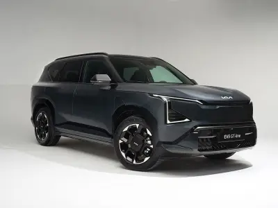 Kia EV5 SUV Review and Ineos Grenadier Military Vehicle Deal