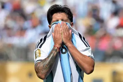 Lisandro Martinez Injury Blow for Manchester United in World Cup Final