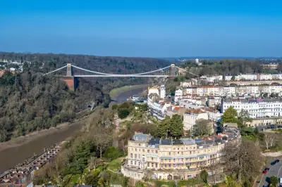 Lloyds study shows home buyers can save by choosing cheaper nearby postcodes