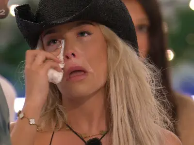 Love Island's Ellie Chadwick Quits After Finley Voted Out in Emotional Scenes