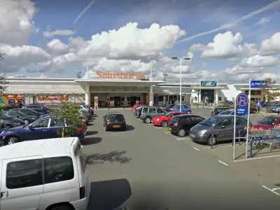 Man who filmed woman undressing in Hamilton supermarket avoids jail