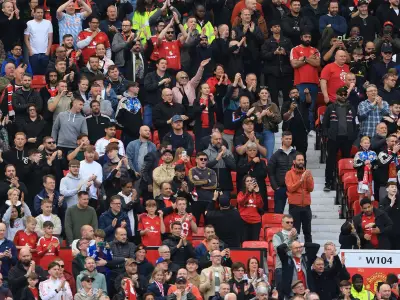Manchester United Apologise to Fans After Threatening Season Ticket Bans Over Touting