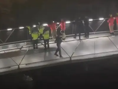 Man's body recovered from River Irwell in Manchester city centre