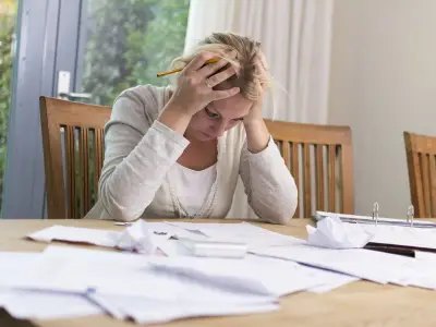 North East adults spend longest time worrying about money, survey finds