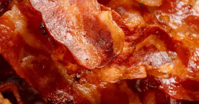 Oven-Baked Bacon Beats Pan Frying and Air Frying in Taste Test