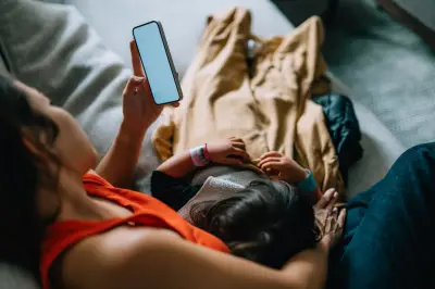Parental Phone Use Linked to Child Anxiety, Study Finds