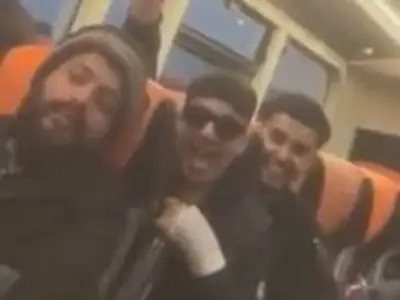 Police Seek Three Men After Threats on Bus to Manchester