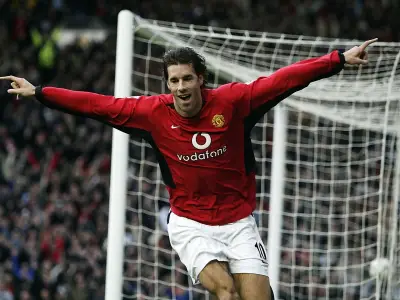 Ruud van Nistelrooy recalls failed Man United medical before iconic transfer