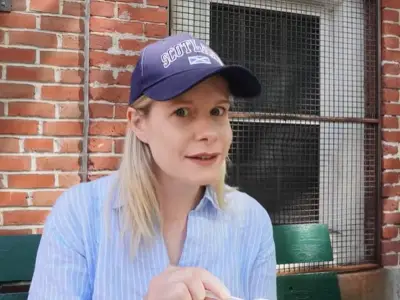 Scottish YouTuber Ruth Aisling's First US Trip Reveals Big Differences