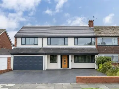 Six-Bedroom Home in Tynemouth Near Longsands Beach for £700,000