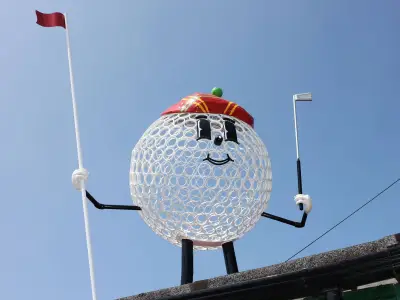 Southport crazy golf couple claim free game after 25 years