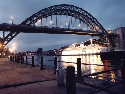Tyne Bridge and Tuxedo Princess: 1984 vs Today's Transformed Quayside