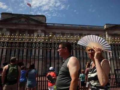UK Braces for 35C Heatwave: 30 Areas to Hit 30C+ Next Week