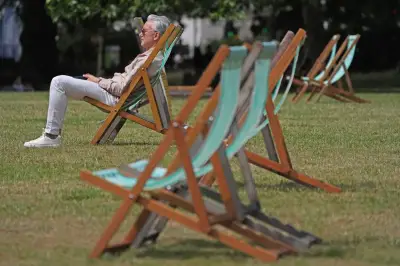 UK Heatwave: 34C Peak Forecast, New Hosepipe Ban Announced