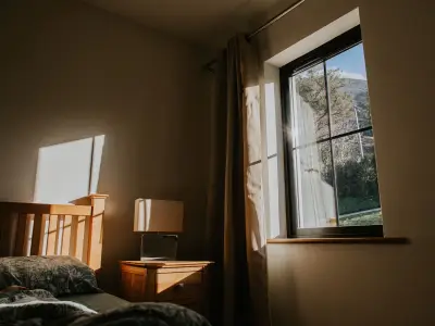 Windowsill bowl hack cools home without AC as UK faces 35°C heatwave