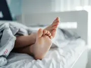 10-minute morning routine for better sleep during UK heatwaves