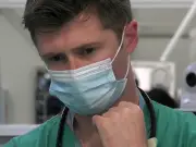 24 Hours in A&E Returns with Gruesome Episode as Doctor 'Act Fast'