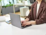 7 in 10 Employees Use Work Laptops for Personal Activities Including Job Hunting