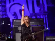 90s Rock Star Jennifer Finch Diagnosed with Aggressive Brain Cancer