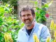Adam Frost warns sweet peas 'don't recover well' in UK heatwave