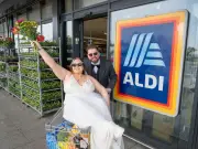 Aldi Scotland Offers Lucky Couple In-Store Wedding Photo Shoot