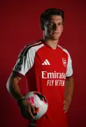 Arsenal reveal Christos Tzolis shirt number after £34m transfer