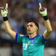 Aston Villa to Submit Bid for Lens Goalkeeper Robin Risser as Martinez Replacement