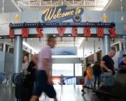 Australian Man Detained by ICE in Los Angeles After Airport Arrest Attempt