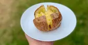 Baked potatoes get crispiest skin with 1 ingredient chef loves