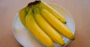 Bananas Stay Firm and Ripe for 2 Weeks with One Kitchen Storage Trick
