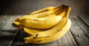 Bananas Stay Fresh 5 Days Longer Wrapped in Cling Film