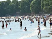 Barry Island Packed as Temperatures Hit 31C; Heatwave to Last Days