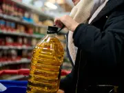 Binman Warns: Don't Put Cooking Oil in Food Waste Bin