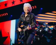 Bon Jovi Review: Rockers Make Poignant Return After Vocal Cord Surgery