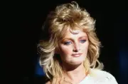 Bonnie Tyler, 80s Pop Legend Known for Total Eclipse of the Heart, Dies at 75