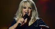 Bonnie Tyler Dies at 75: Iconic Singer's £1 Talent Show Start and Legacy